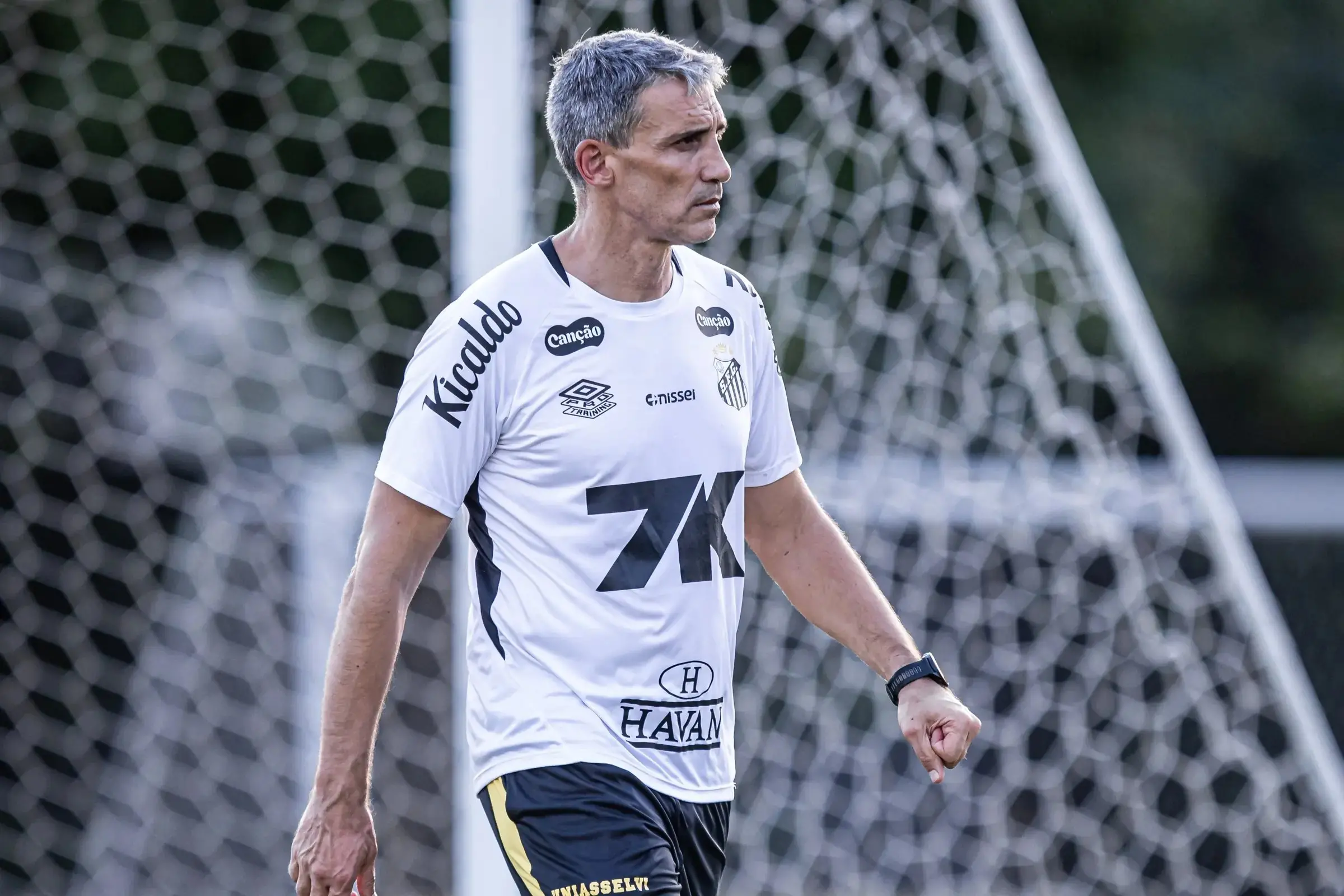 Vojvoda em ação pelo Santos