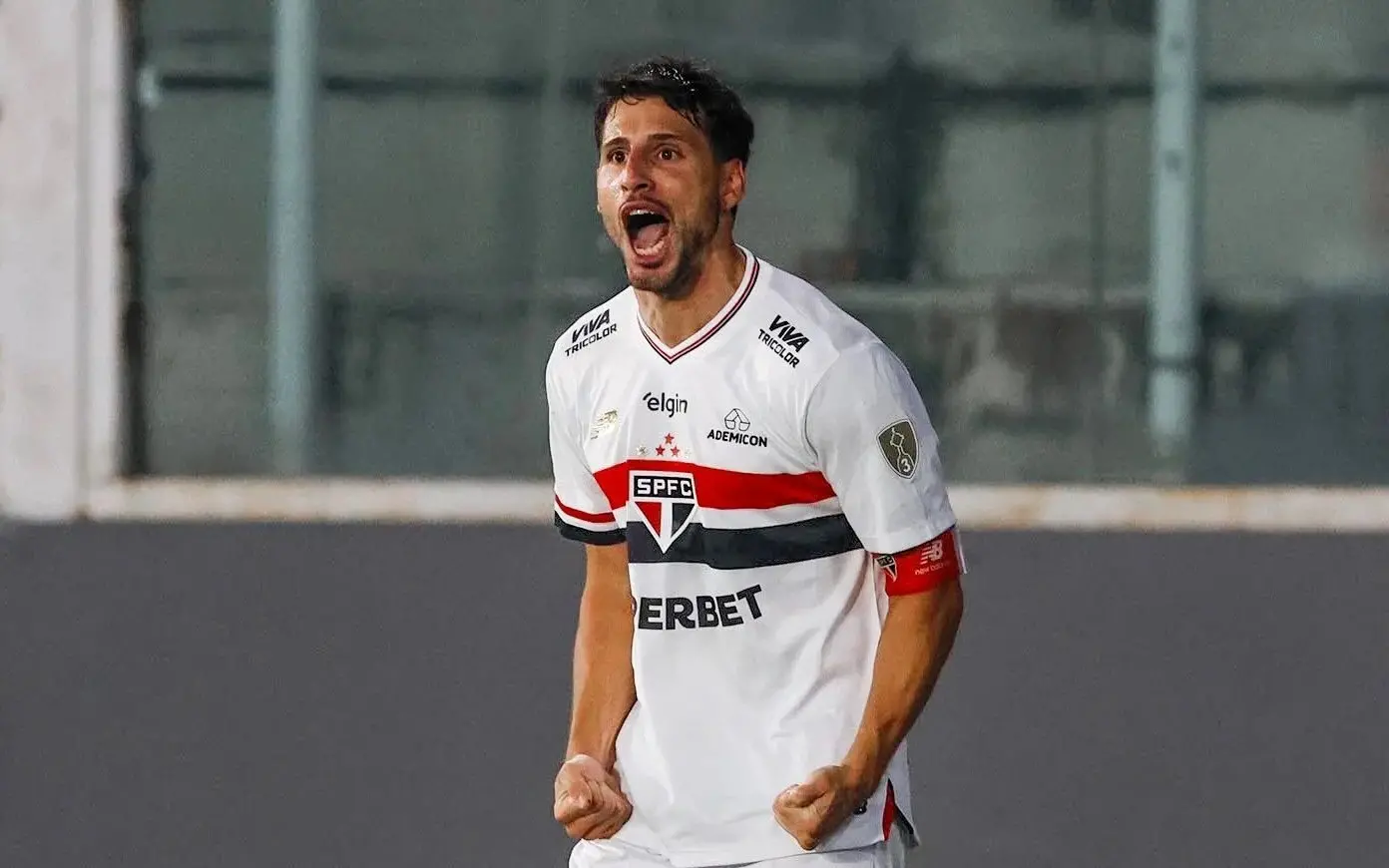 Calleri em ação pelo São Paulo