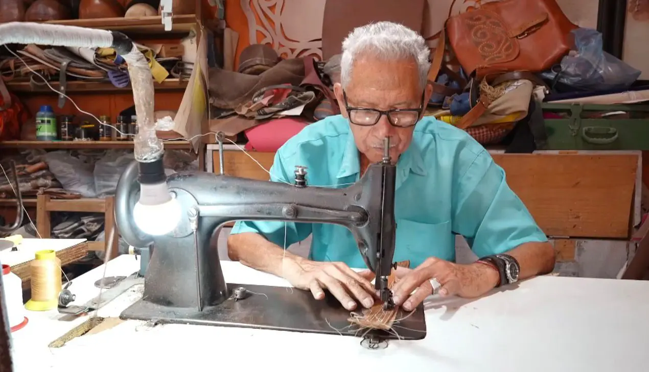 foto do mestre Espedito Seleiro, em trecho de matéria exibida no Globo Rural.