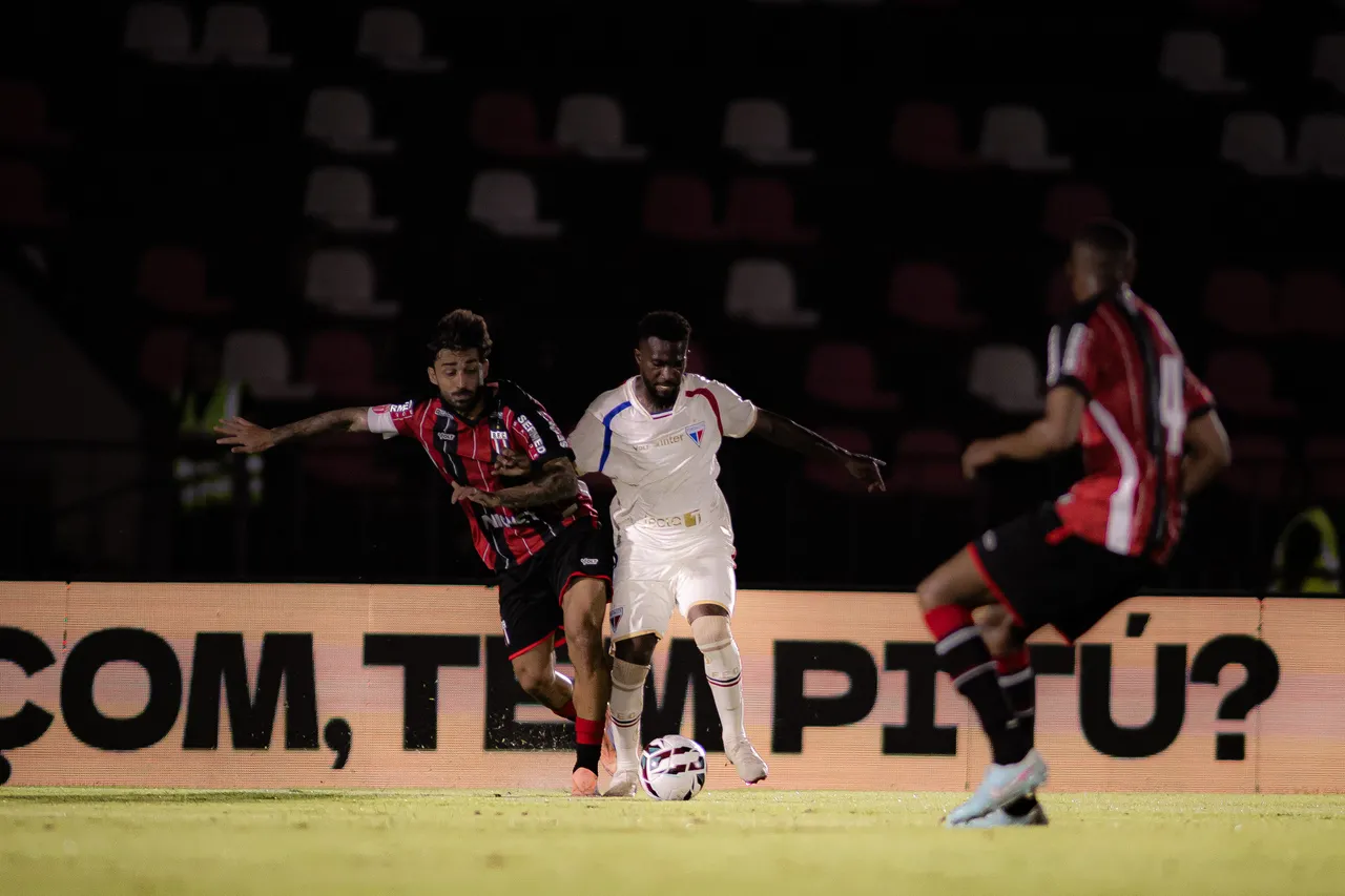 O Fortaleza fez partida irreconhecivel e foi goleado pelo Botafogo