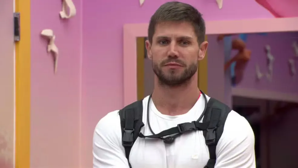 Jonas Sulzbach foi um dos confinados que articularam estratégia para formação do Paredão.