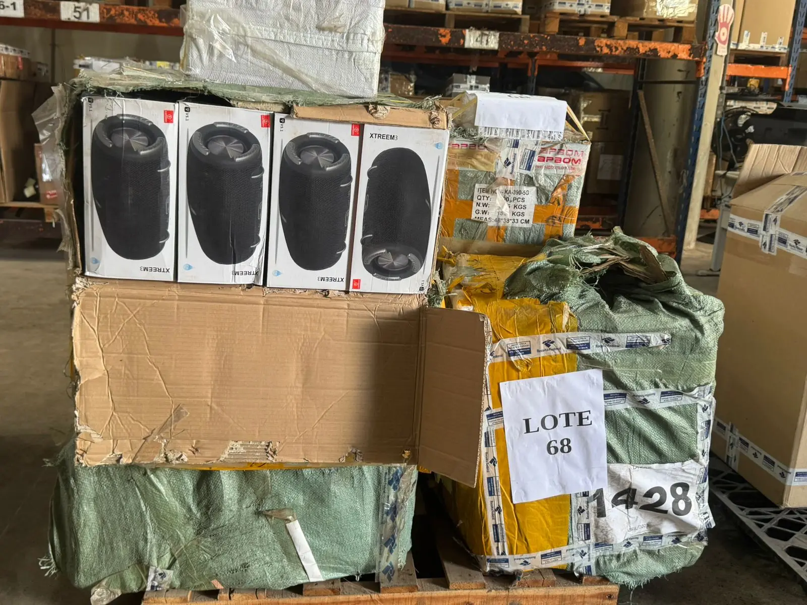 Lote 68 do leilão da Receita Federal com caixas de som.