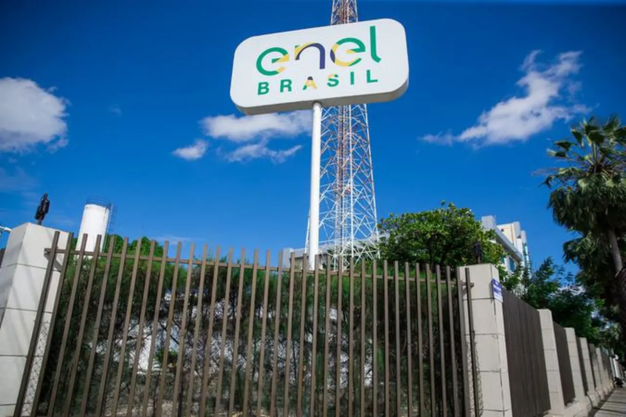 Imagem da notícia Aneel dá sinal verde para antecipar concessão da Enel Ceará por mais 30 anos