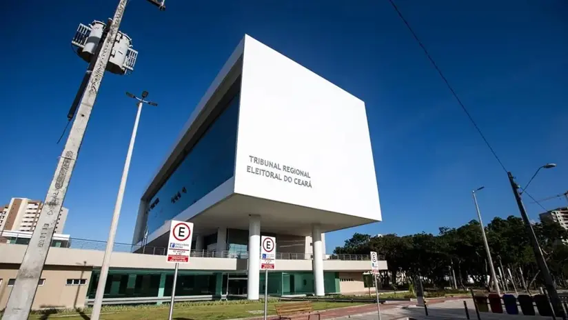 Fachada do Tribunal Regional do Ceará (TRT-CE).