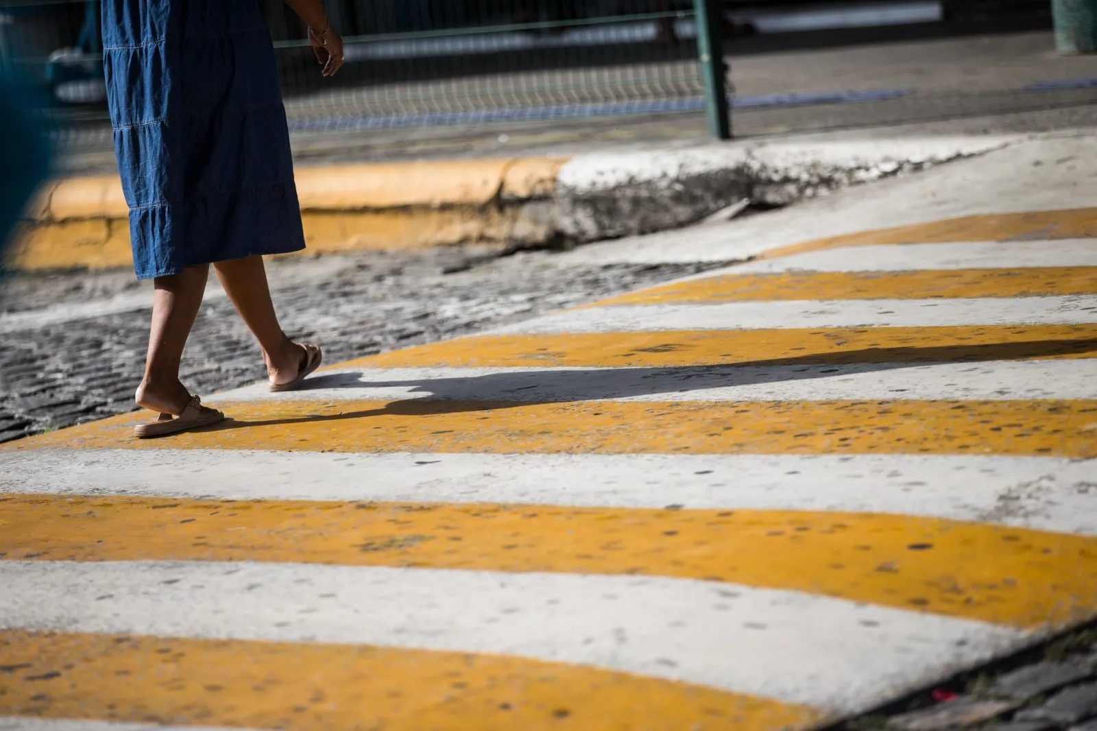 Reportagens trazem discussões sobre a sensação de segurança das mulheres no transporte público, na rua, dentro de casa e nos espaços de educação.