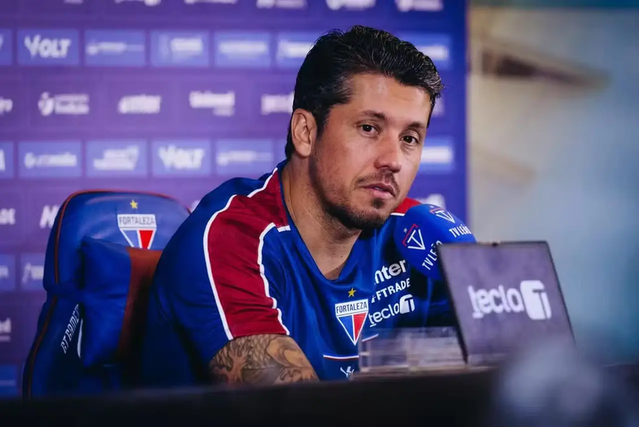 Thiago Carpini em ação pelo Fortaleza