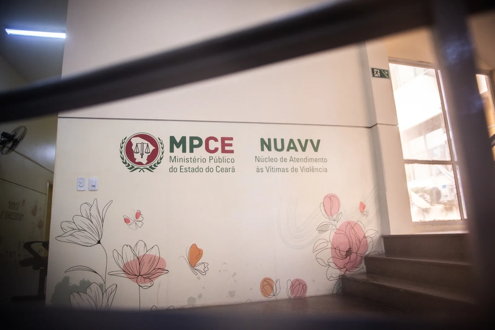 O NUAVV atua para garantir a proteção integral das pessoas em situação de violência, atendendo vítimas diretas e indiretas, em parceria com a rede de proteção.