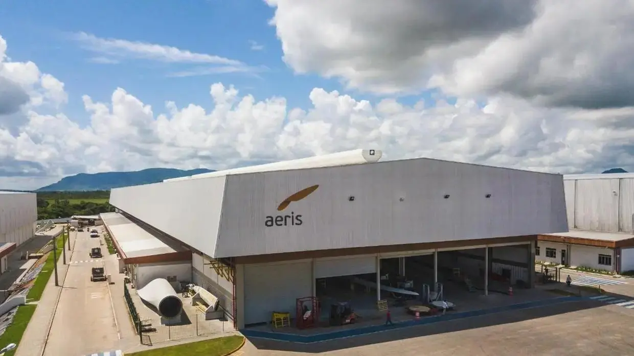 Foto que contém a fachada da Aeris Energy.