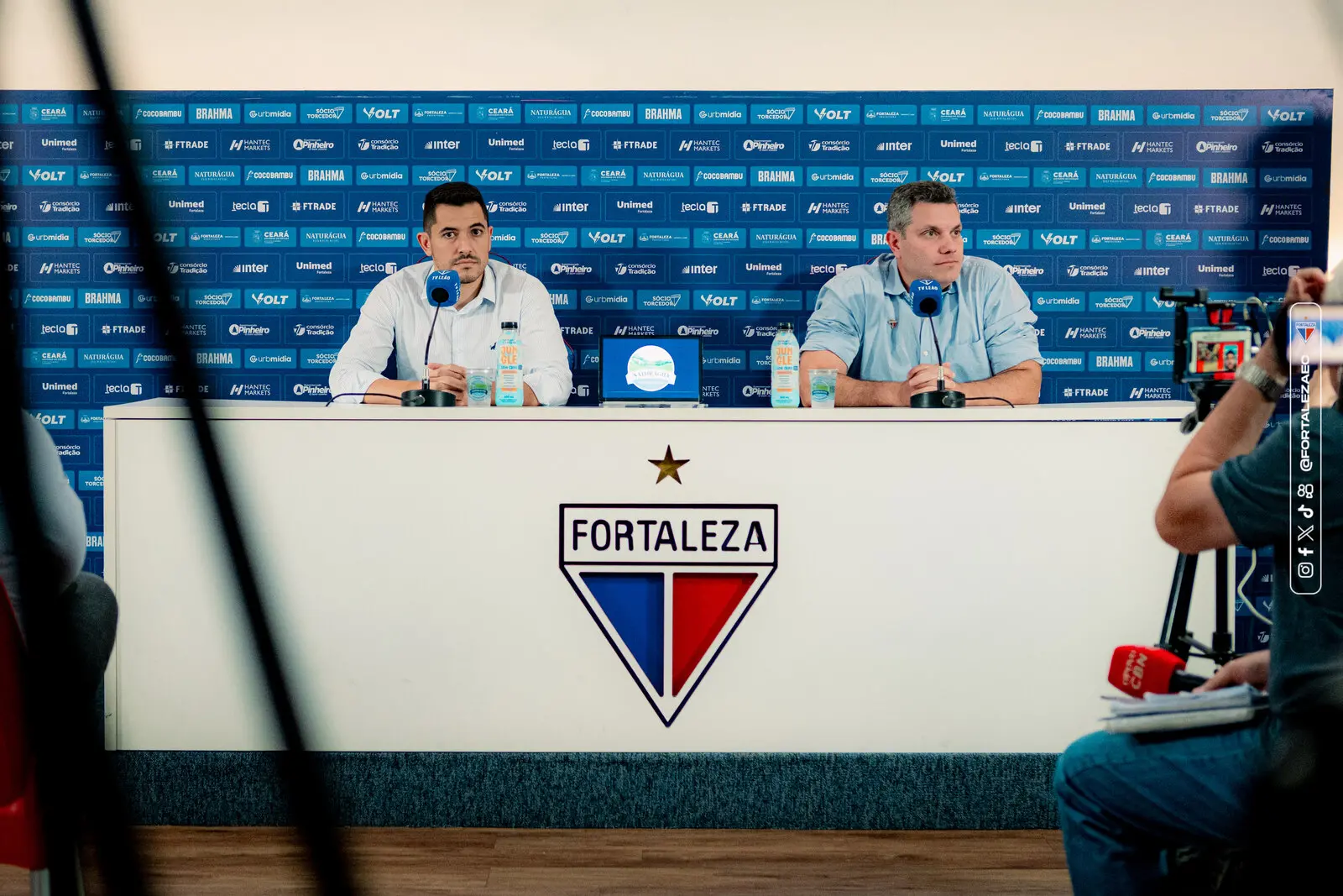 Imagem da notícia Folha salarial, dívida, João Ricardo e saídas: o que foi dito na coletiva do Fortaleza?