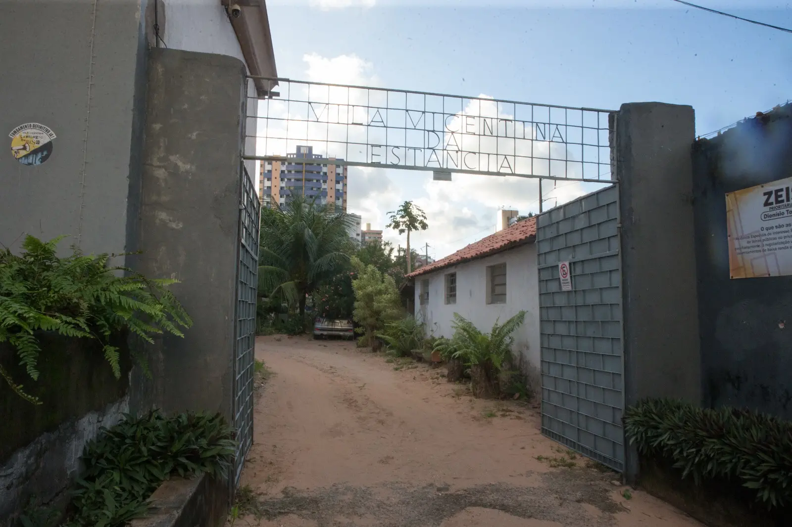 Fachada da Vila Vicentina da Estância.