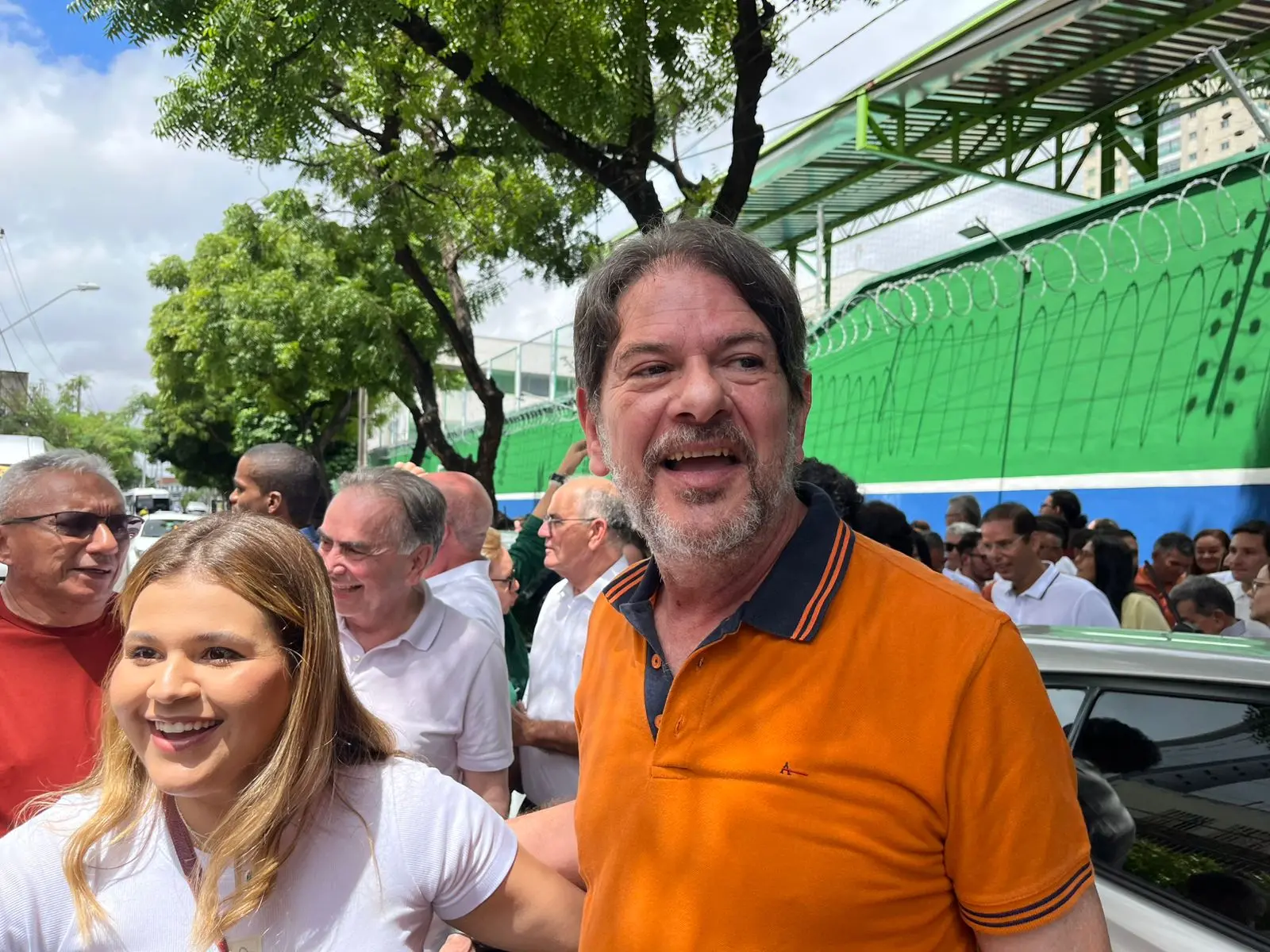 Foto do senador Cid Gomes (PSB) em evento partidário em Fortaleza.