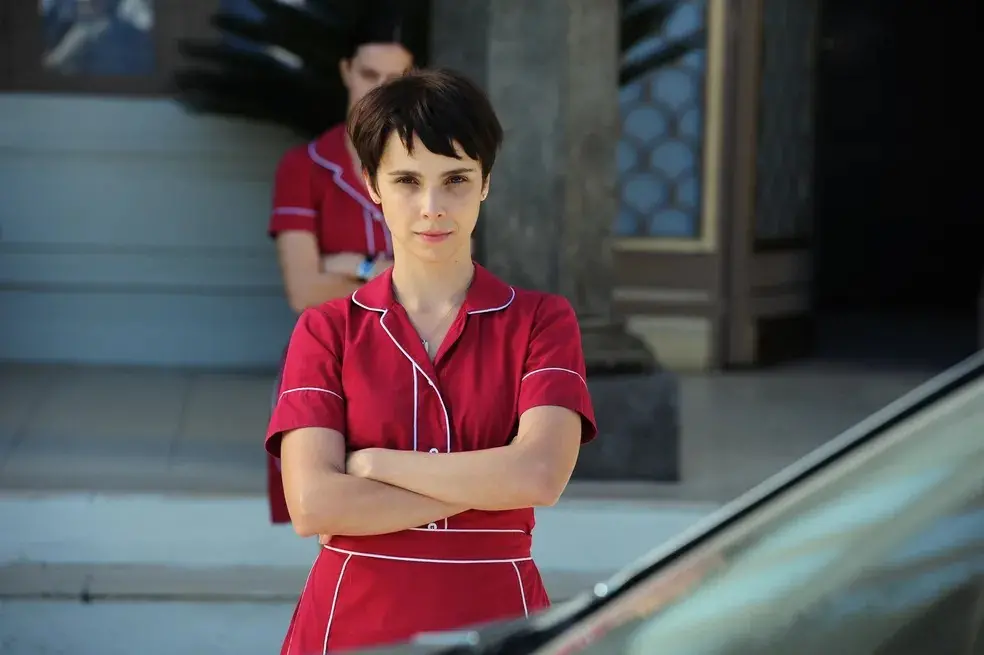 foto da personagem Nina, vivida por Débora Falabella, em cena da novela Avenida Brasil.