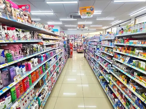 Imagem da notícia: O que muda no Ceará com nova lei que autoriza o funcionamento de farmácias dentro de supermercados?