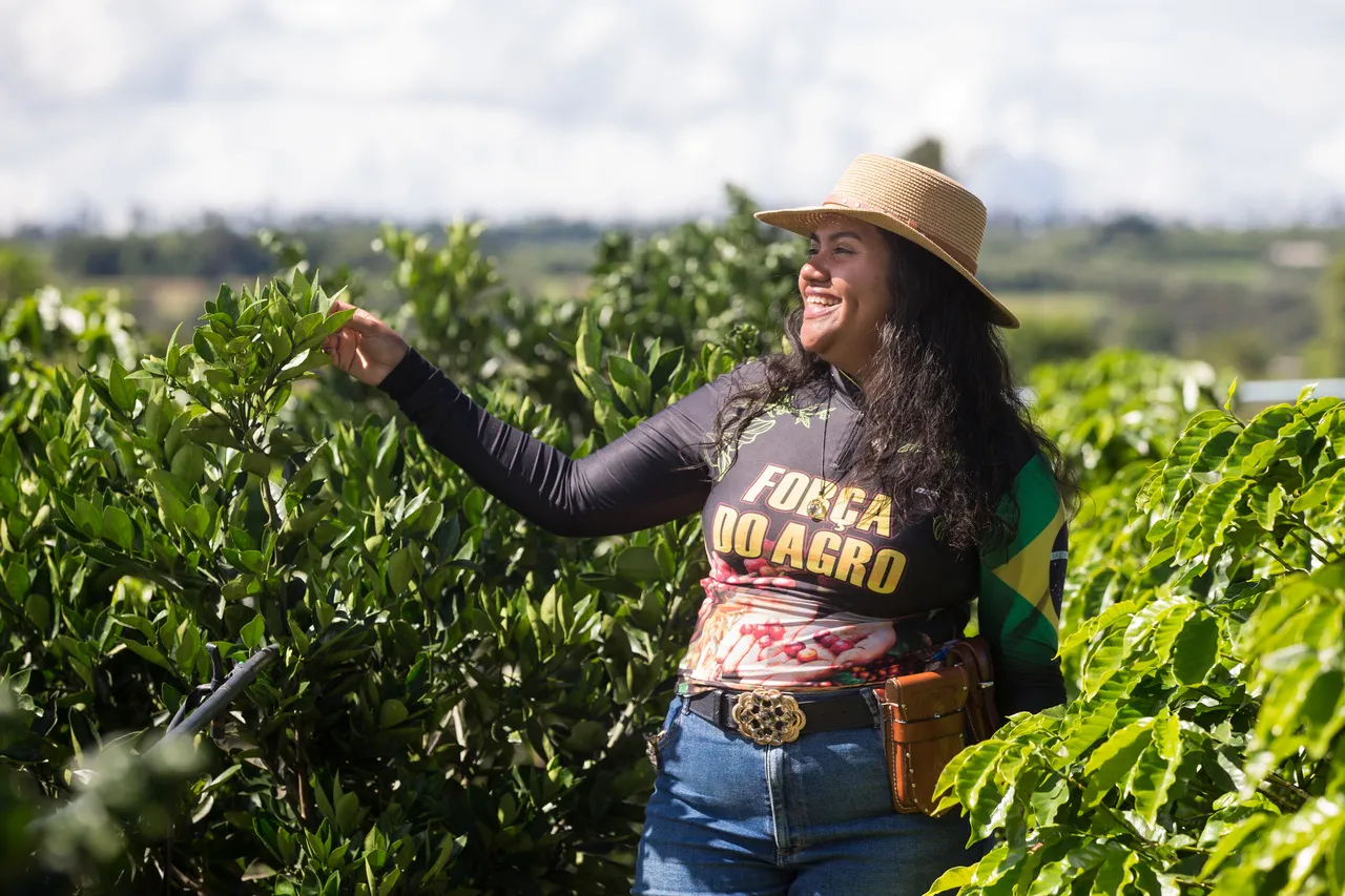 Cafezal de Kaylane Santos ainda tem apenas Arábica, mas ela já estuda a cultura do Robusta.
