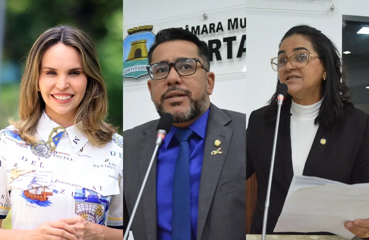 Montagem com três pessoas: à esquerda, mulher sorrindo, de cabelo claro, usando vestido com estampa de mapa; ao centro, homem de terno e gravata azul falando ao microfone em plenário; à direita, mulher de óculos e blazer preto lendo um documento enquanto fala ao microfone na Câmara Municipal de Fortaleza.