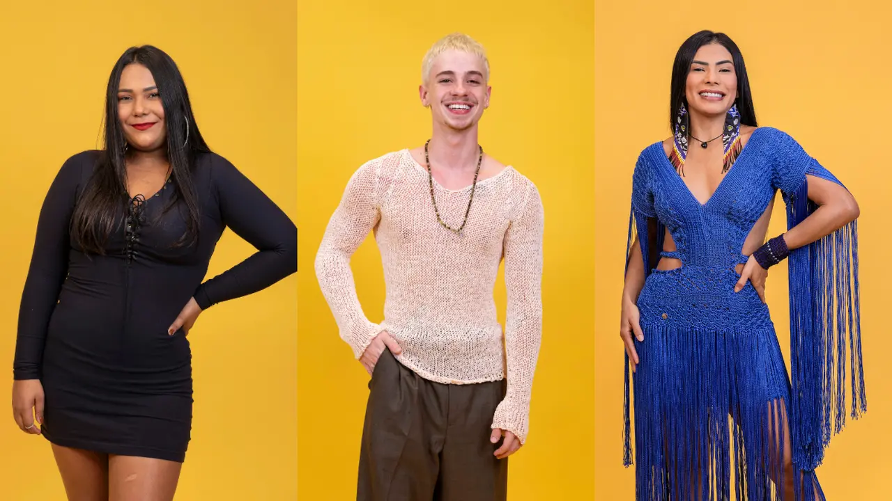 Montagem com os três participantes do 13º paredão do BBB 26 — Chaiany, Juliano e Marciele — posando individualmente em fundo amarelo.