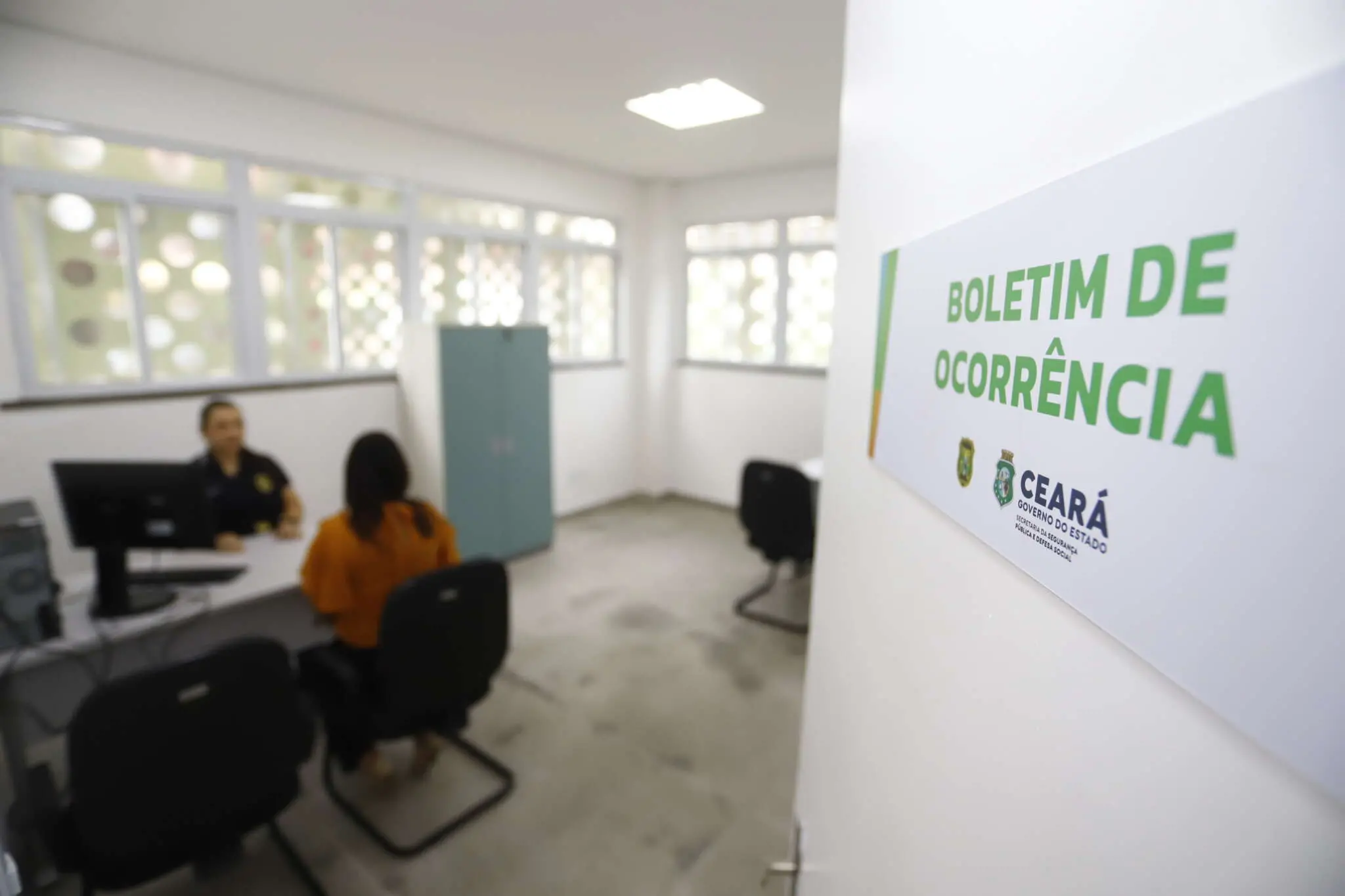 Sala de Boletim de Ocorrência na 1ª Delegacia de Defesa da Mulher (DDM).