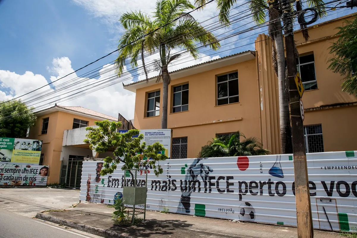 Pela falta de instruções no tombamento, Secultfor sugeriu manutenção das aberturas originais do prédio.