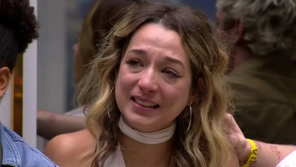 Samira durante discurso de eliminação.