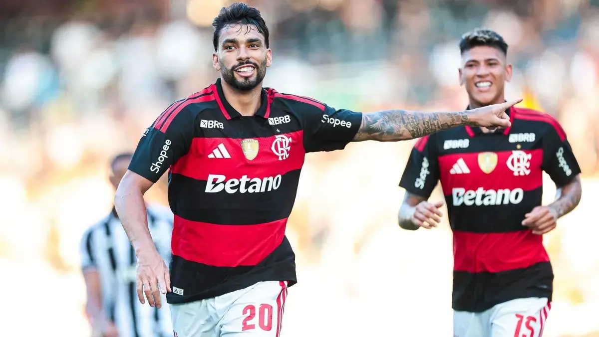 Lucas Paquetá, do Flamengo, comemora gol
