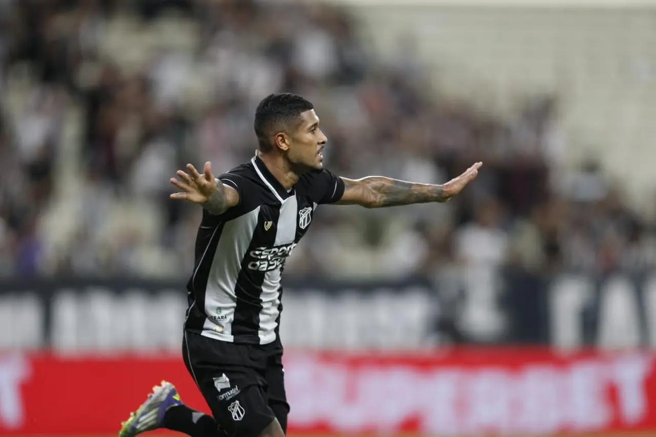 Com um a menos, Ceará vence Fortaleza por 2x0 e respira na Copa do Nordeste - Jogada - Diário do Nordeste