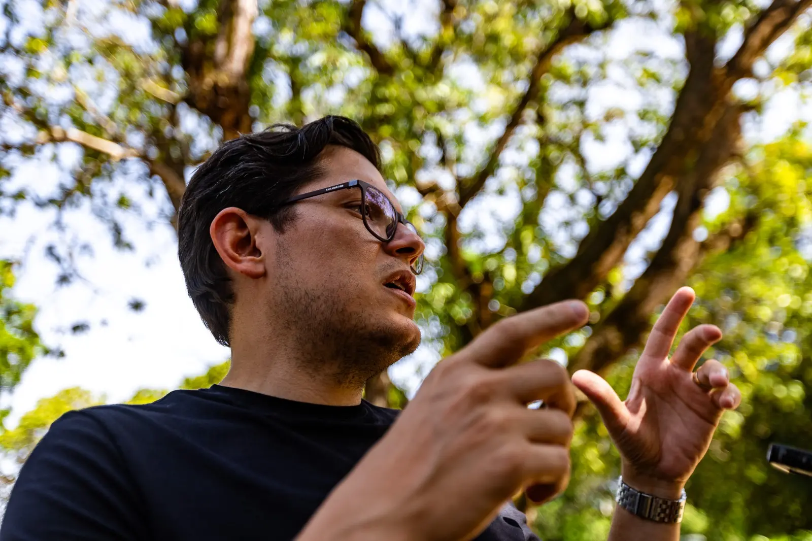 Imagem mostra Raphael Martins, biólogo e diretor de conservação e monitoramento da Autarquia de Urbanismo e Paisagismo de Fortaleza (Urbfor).