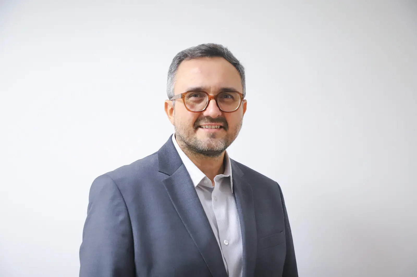 Promotor de Justiça do MPCE, professor universitário e doutor em Ciências Jurídico-Criminais pela Universidade de Coimbra