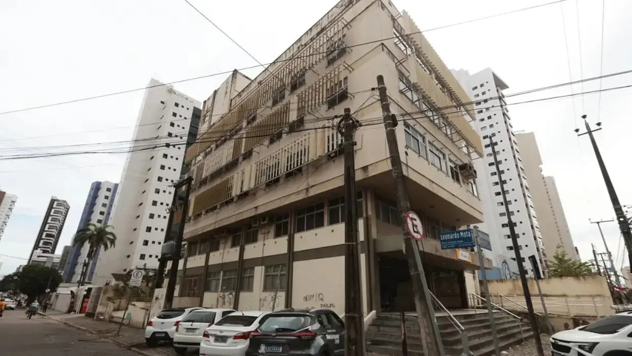 Prédio de seis pavimentos dos Correios localizado na Aldeota.