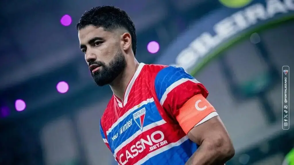 Brítez em ação pelo Fortaleza