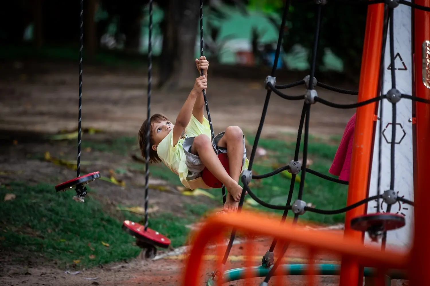 Políticas 'do brincar' devem ser garantidas às crianças.