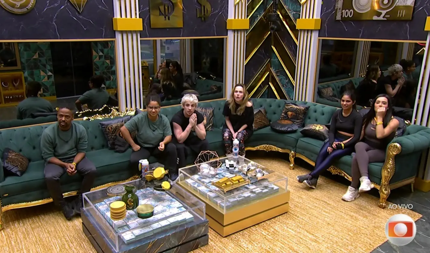 Formação do novo Paredão durante o durante o programa ao vivo.