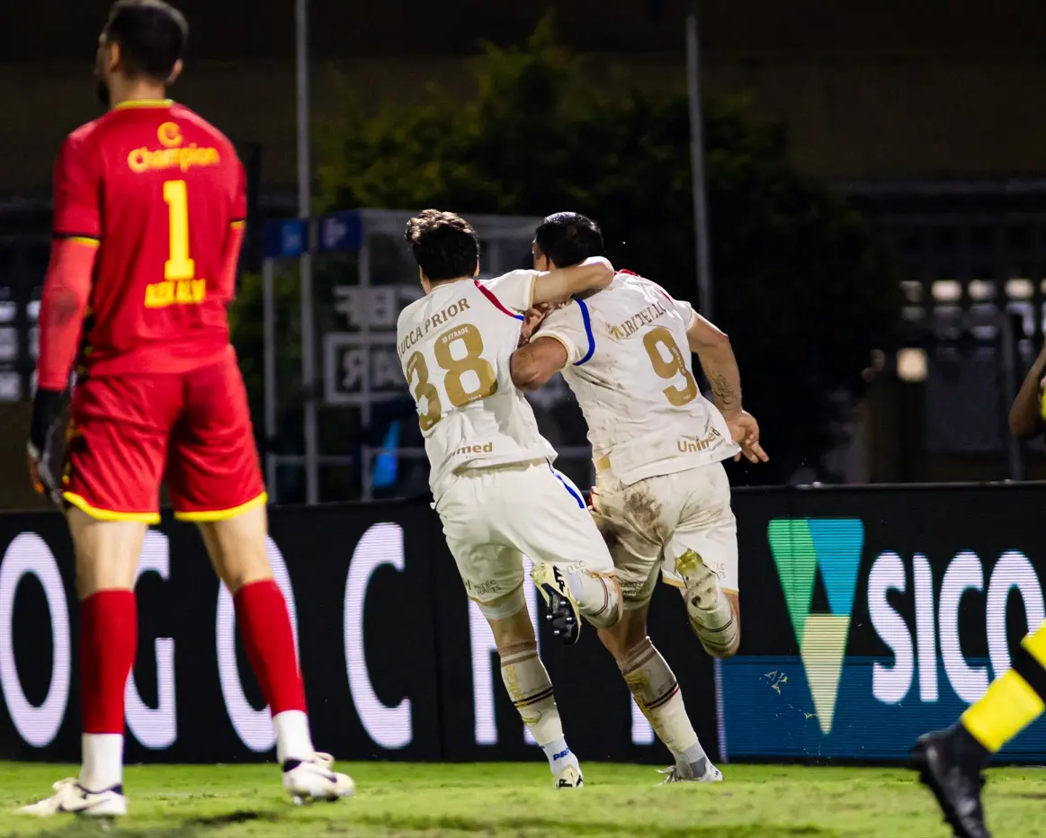 Miritello comemora seu primeiro gol pelo Fortaleza.