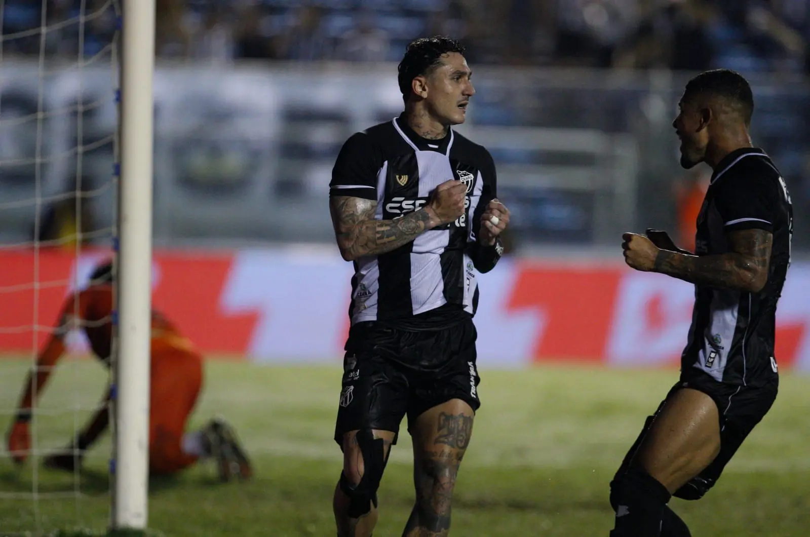 Imagem da notícia: Ceará goleia Jacuipense no PV e chega vivo por vaga na última rodada da Copa do Nordeste
