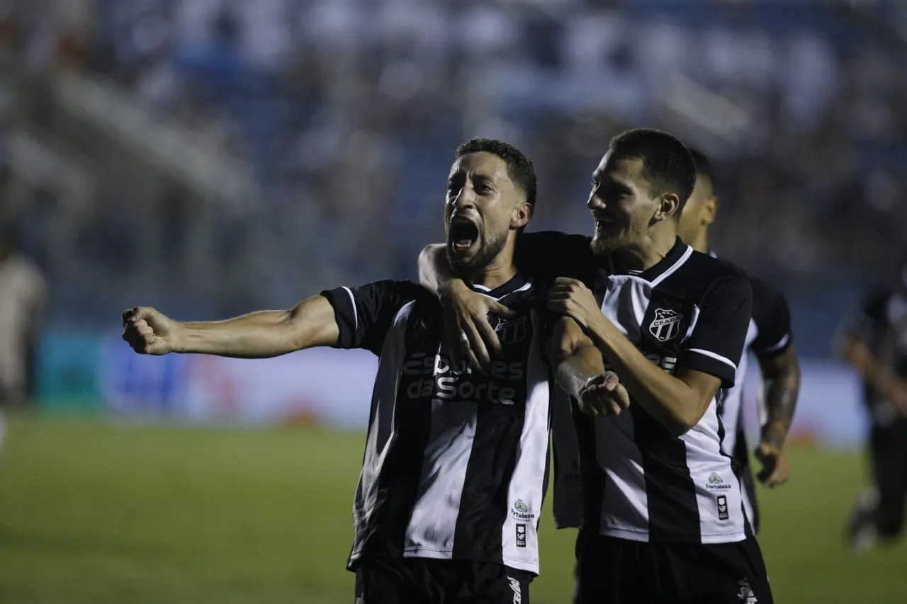 Júlio César fez o gol da virada do Ceará no início do 2º tempo
