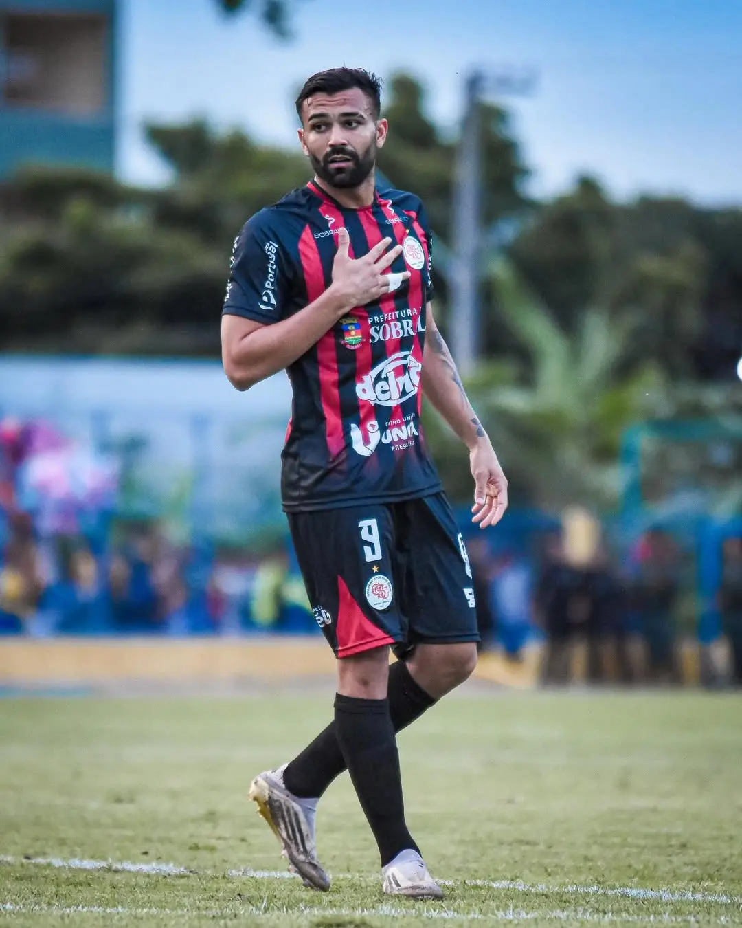 Imagem da notícia Times tradicionais correm risco de rebaixamento na Série B Cearense restando 5 rodadas; veja análise