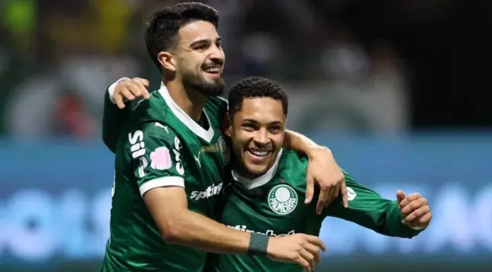 Atletas do Palmeiras em ação