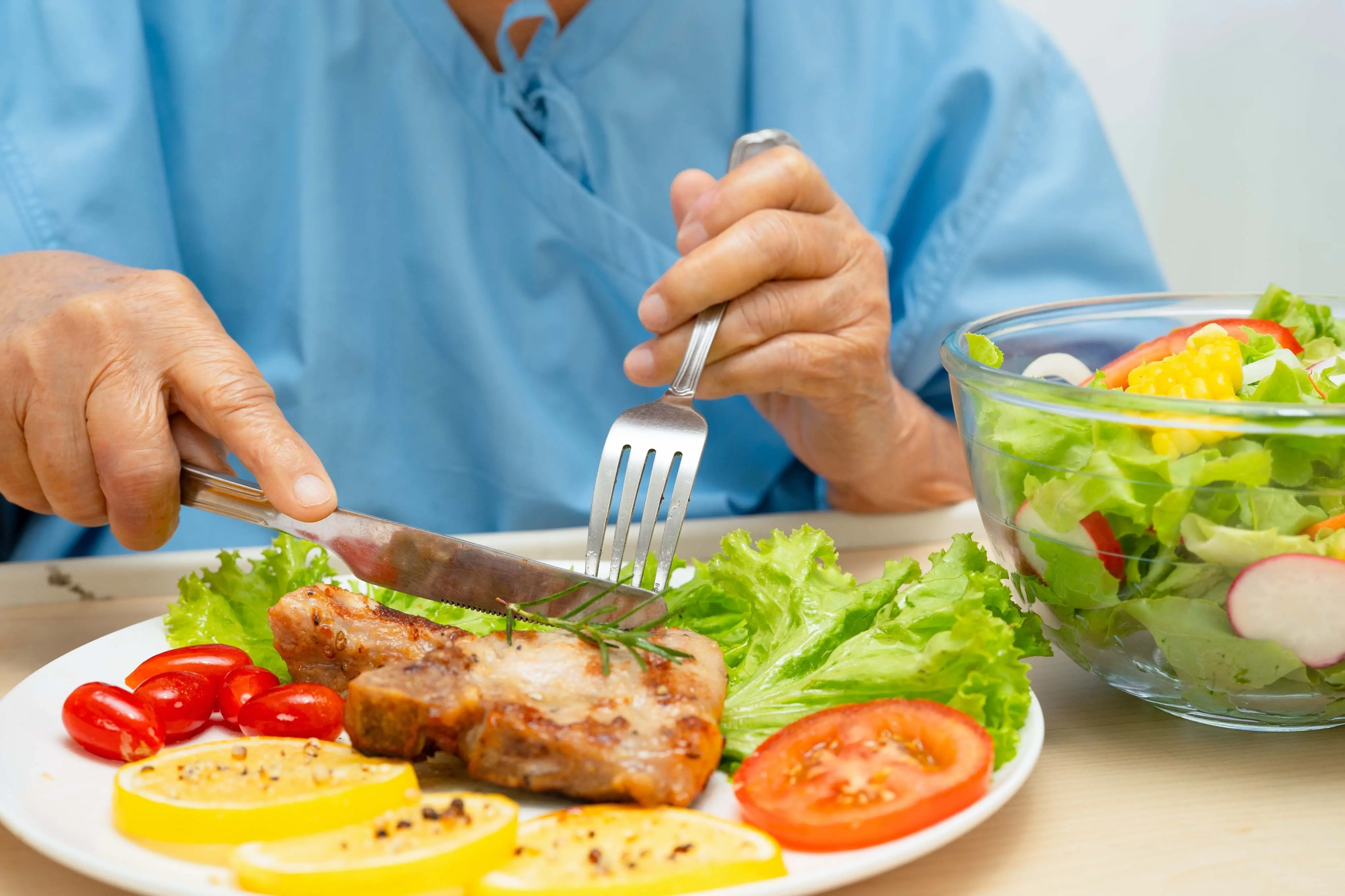 Imagem de um prato para matéria sobre alimentação saudável e formas de fortalecer o sistema imunológico.