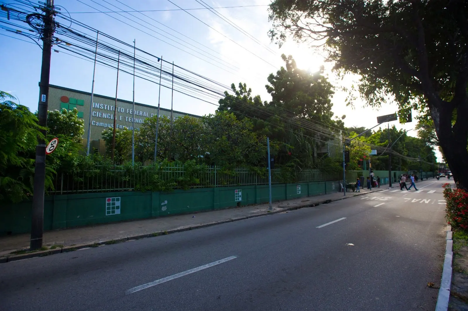 fachada do ifce, em fortaleza, na avenida 13 de maio.
