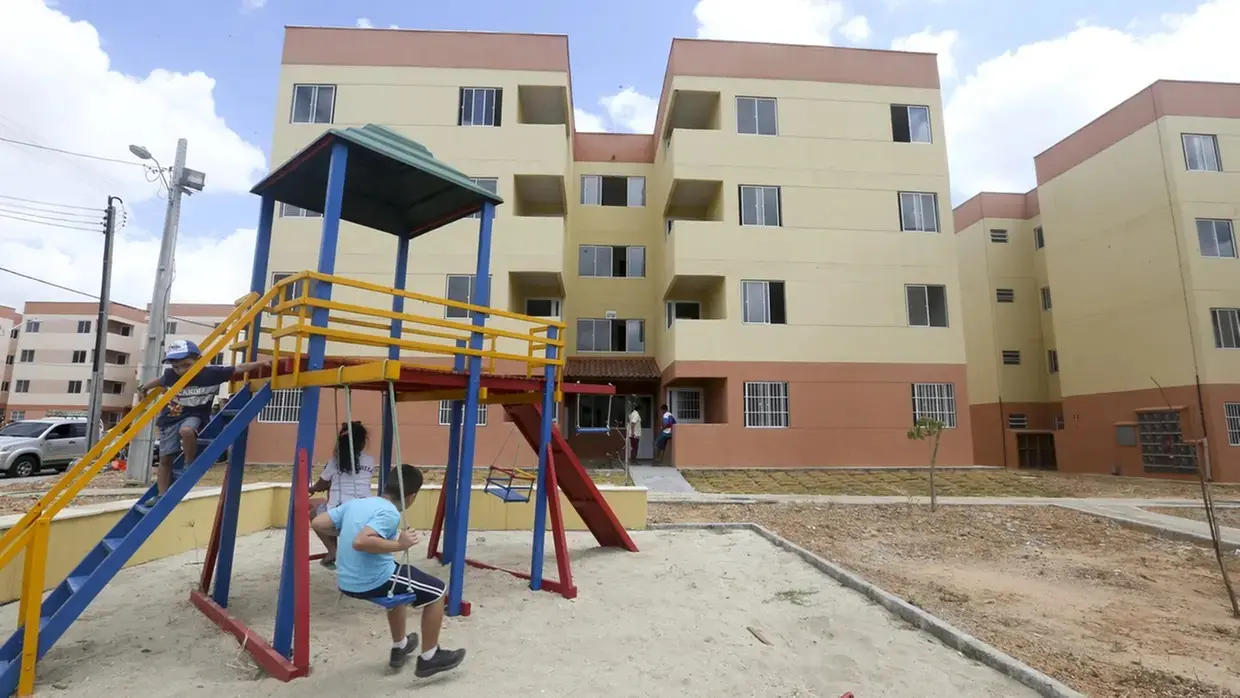 Condomínio residencial.