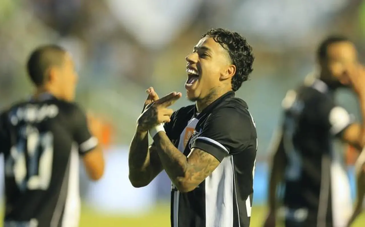 Ceará embarca sem Matheusinho e com novidade para enfrentar o Londrina - Jogada - Diário do Nordeste