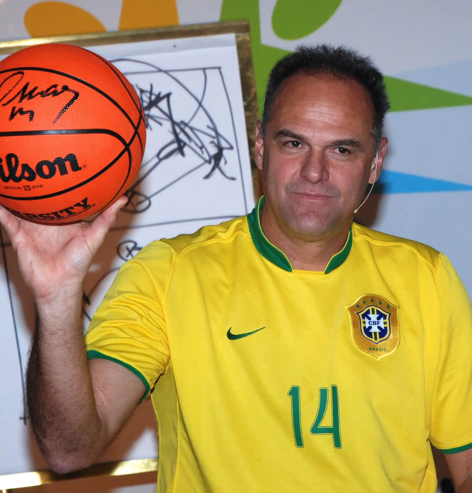 Imagem da notícia: Lenda do basquete brasileiro, Oscar Schmidt morre aos 68 anos