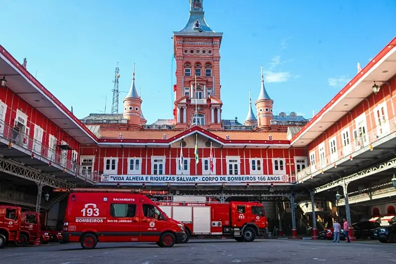 Imagem da fachada do Corpo de Bombeiros do Rio de Janeiro.