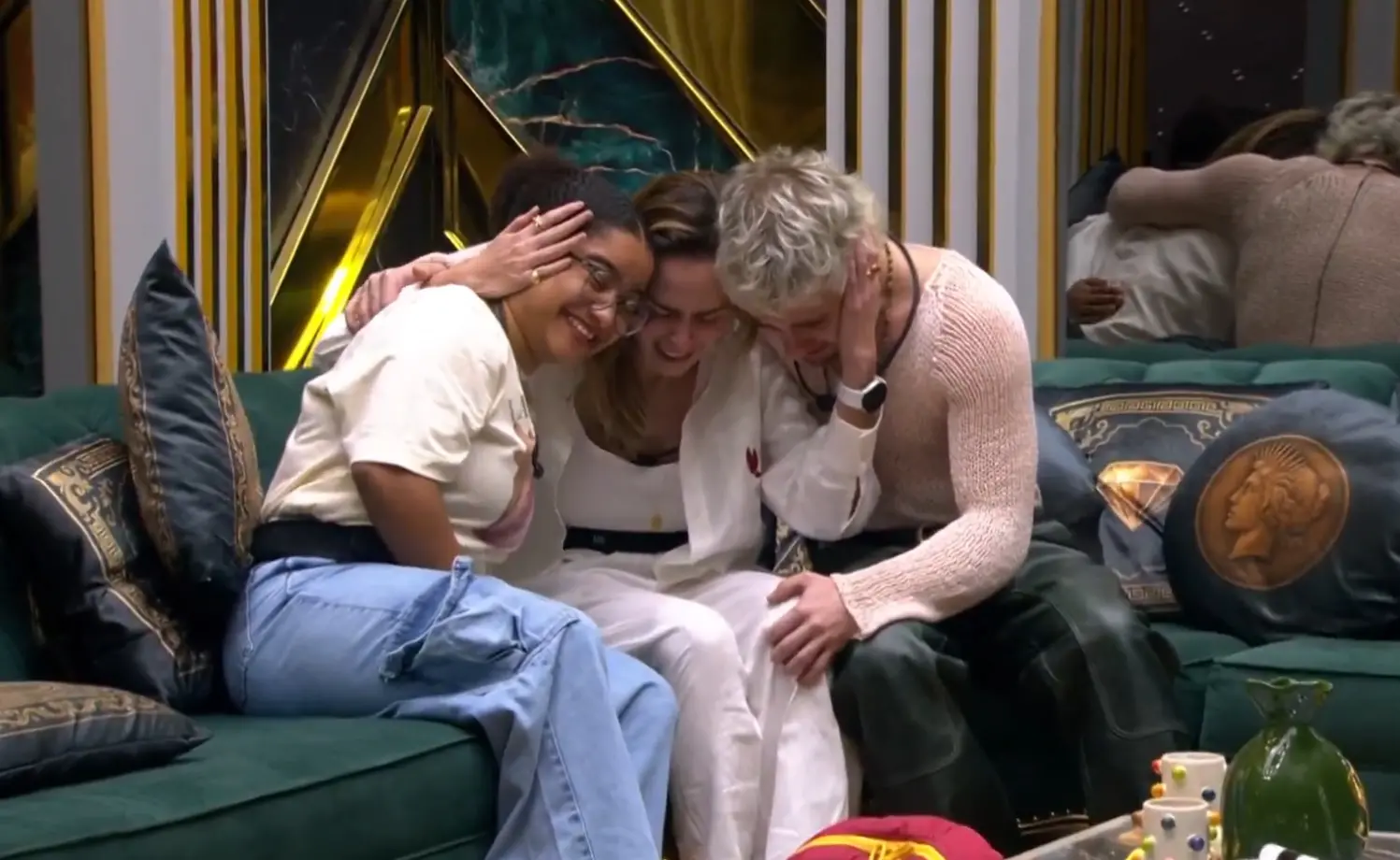 Milena, Ana Paula Renault, e Juliano Floss.