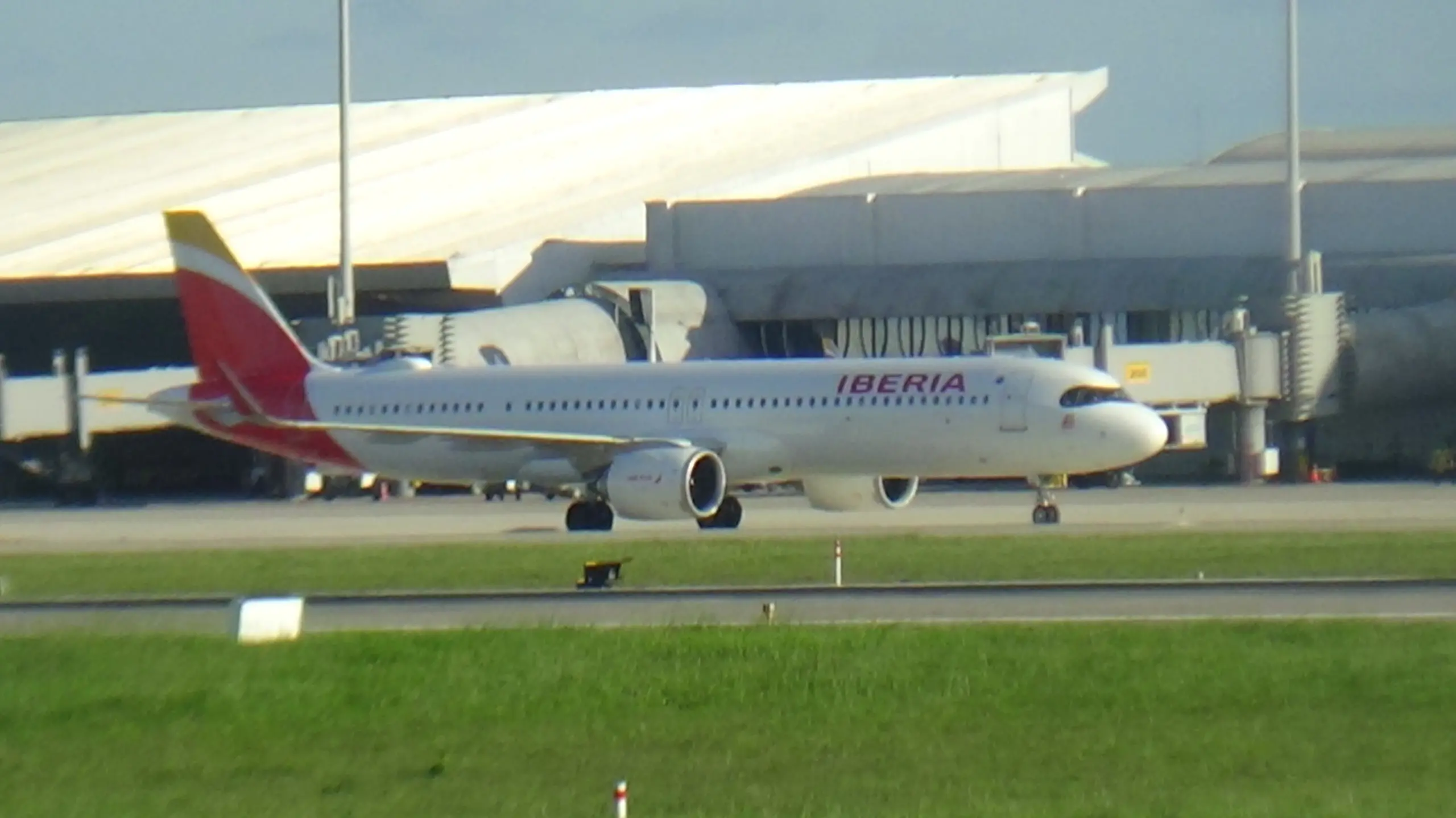 Avião no aeroporto de Fortaleza.