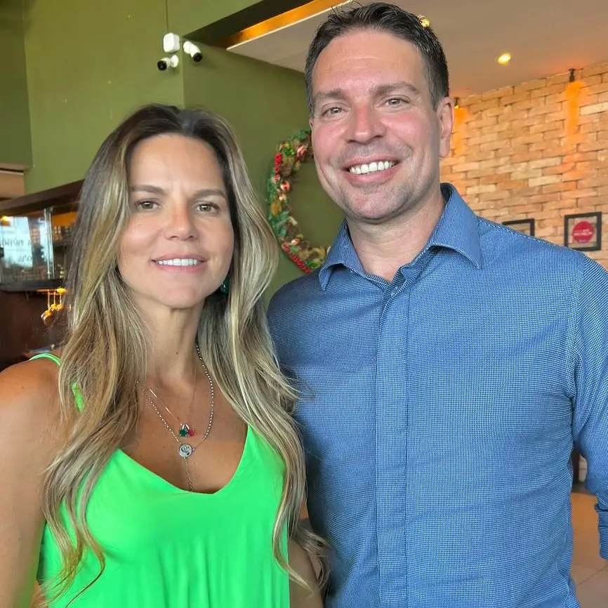 Foto de Alexandre Ramagem e Rebeca.