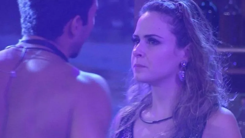 Ana Paula foi expulsa do BBB 16 após agredir um adversário.