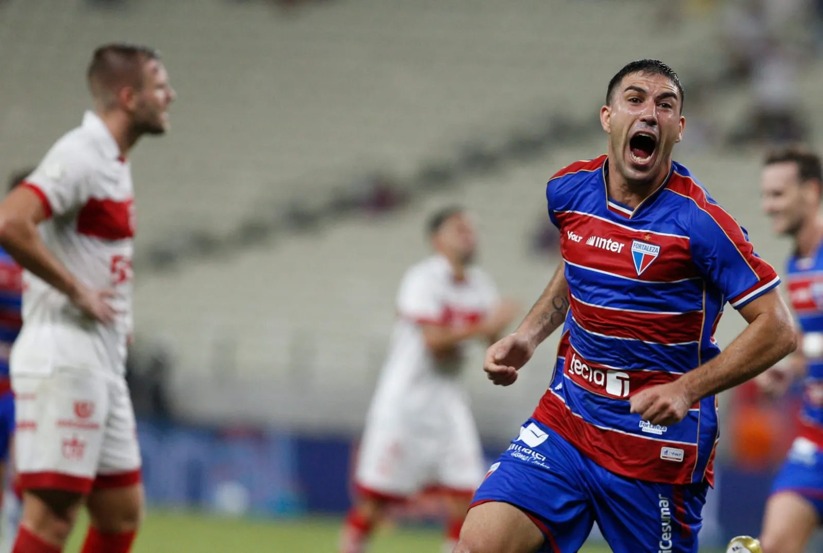 Miritello marcou um golaço para virar a partida para o Leão