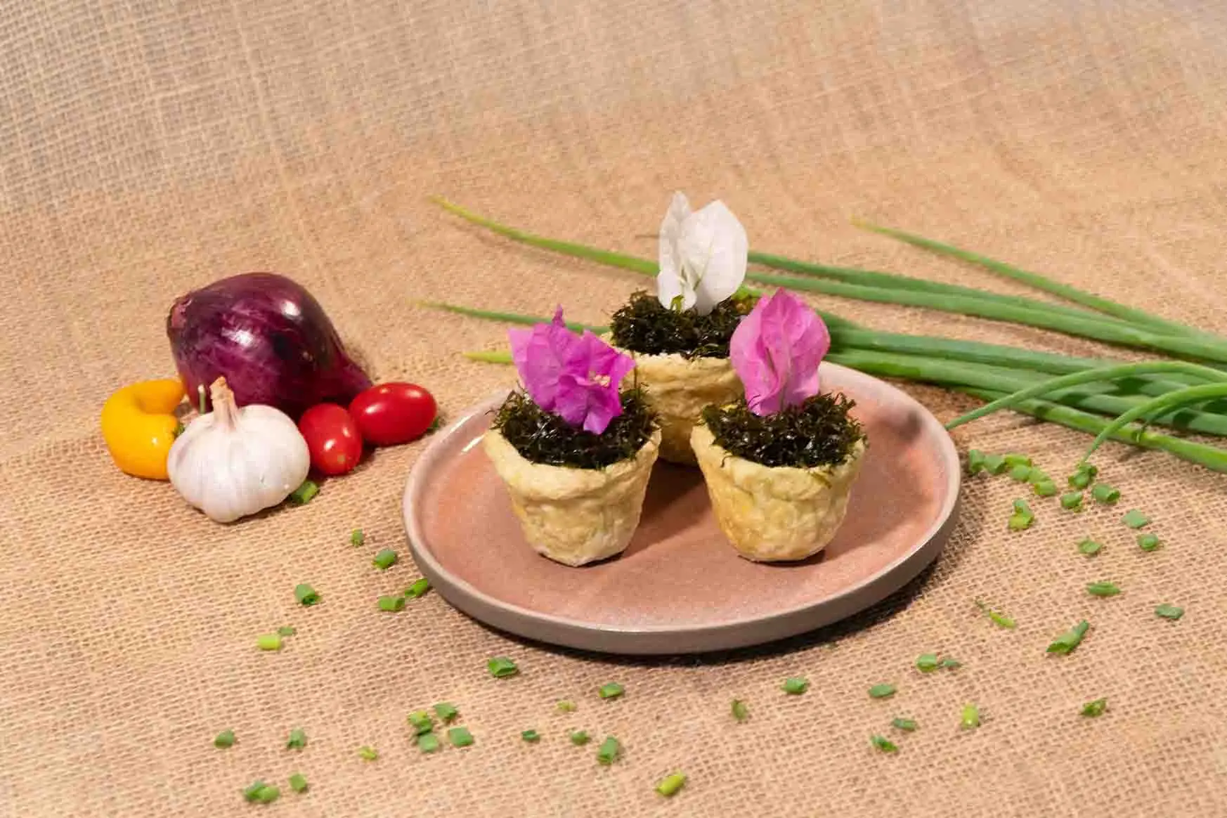 Massa folhada recheada com couve refogada e temperos portugueses.