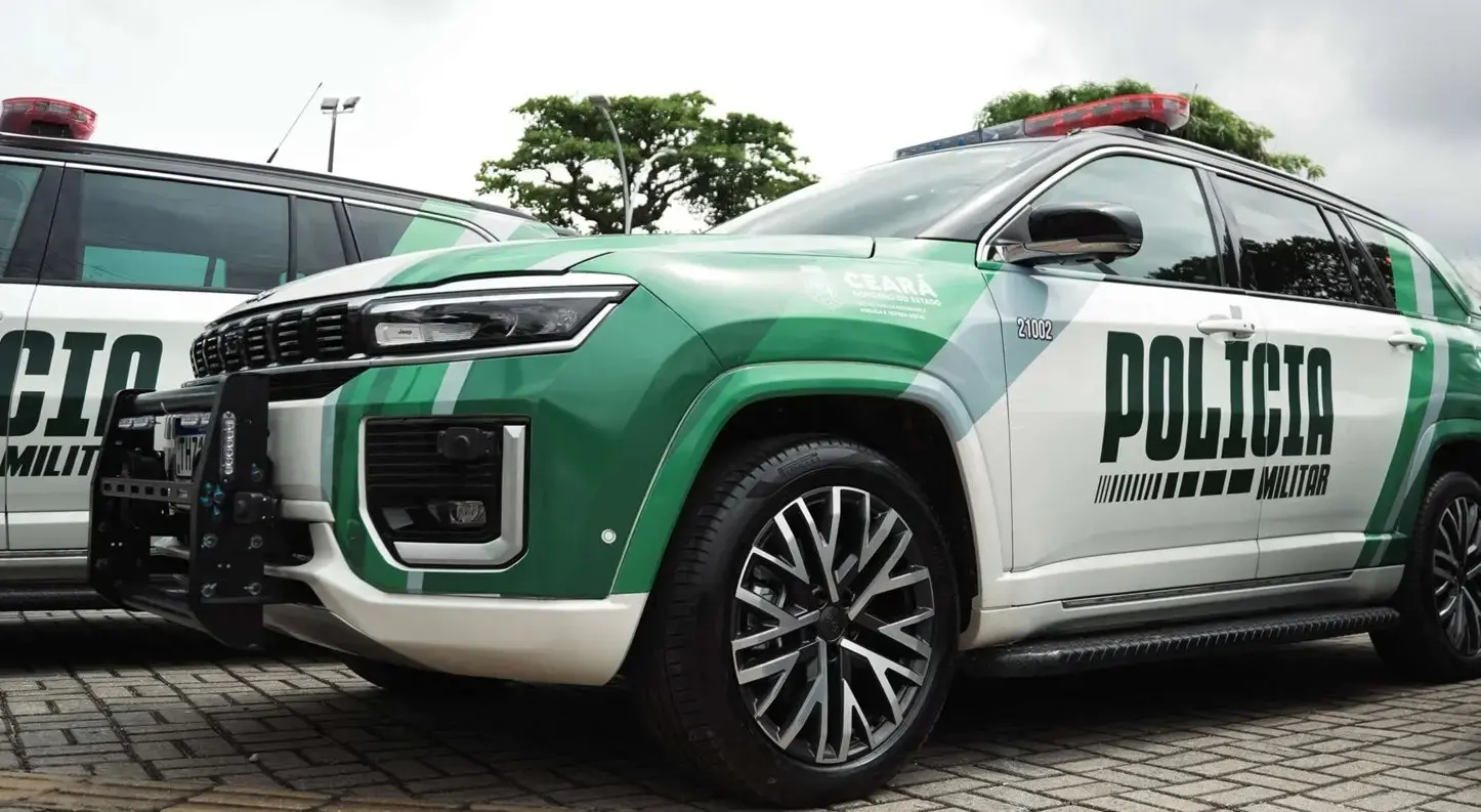 Foto de carro da Polícia Militar do Ceará, utilizada para ilustrar matéria sobre tentativa de chacina no Crato, que deixou três mortos.