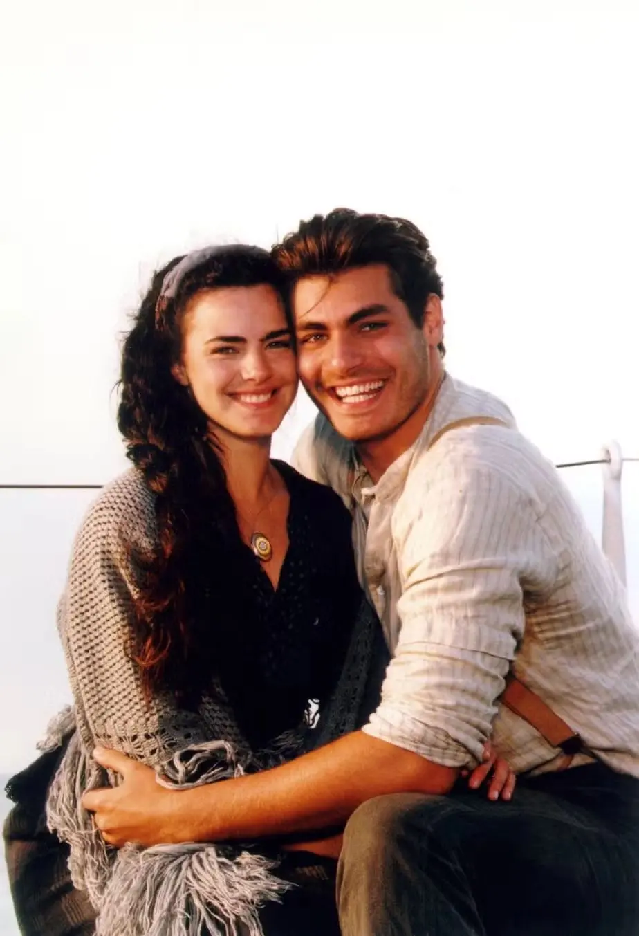 Imagem dos protagonistas da novela Terra Nostra, da TV Globo.